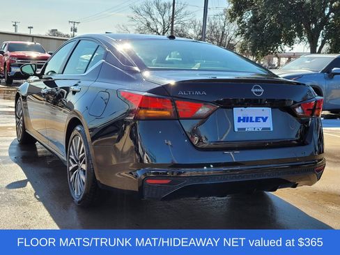 Used 2024 Nissan Altima 2.5 SV image 3