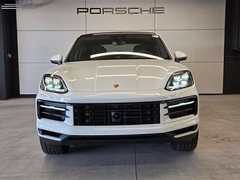 Certified 2026 Porsche Cayenne Coupe AWD/4WD image 26