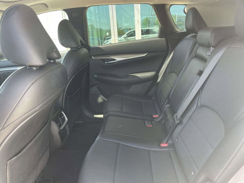 Used 2022 INFINITI QX50 Luxe FWD image 10