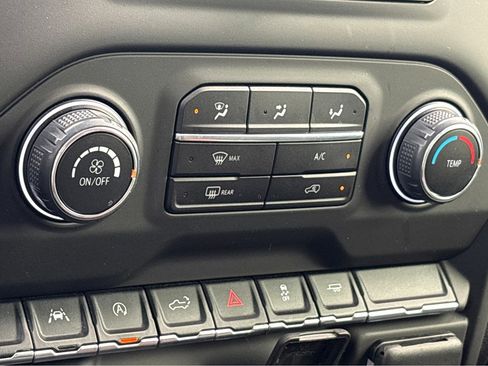 Used 2024 Chevrolet Silverado 1500 Custom image 26