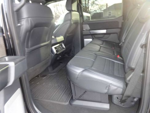 Used 2025 Ford F350 Platinum w/ FX4 Off-Road Package image 15