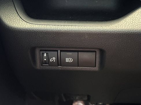 Certified 2019 Toyota RAV4 LE w/ Carpet Mat Package FWD image 30