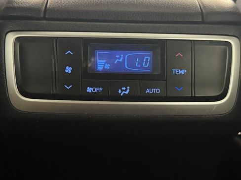 Used 2016 Toyota Highlander XLE FWD image 32