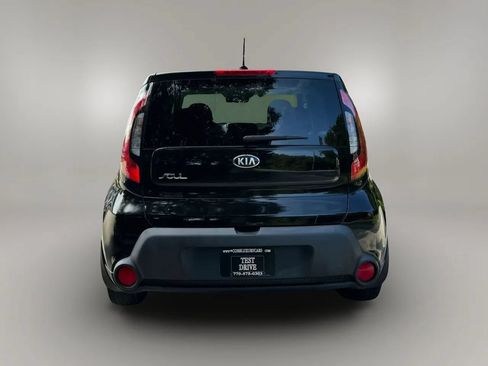 Used 2015 Kia Soul FWD image 10