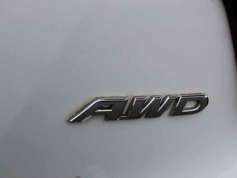 Used 2018 Honda HR-V LX image 7