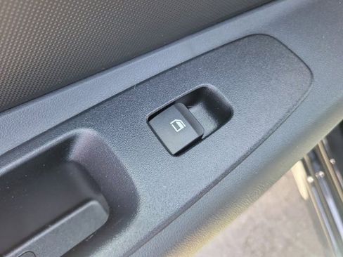 Used 2026 Hyundai Elantra SE image 12