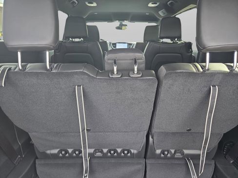 New 2026 Chrysler Pacifica Select image 24