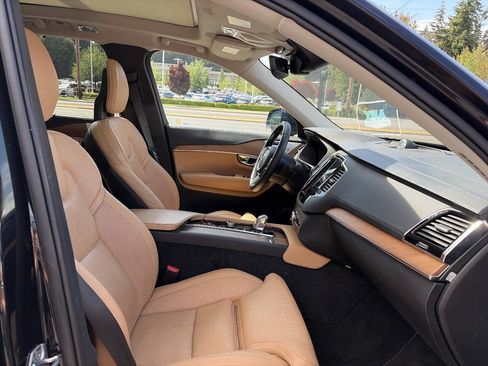 Used 2016 Volvo XC90 T8 Inscription AWD/4WD image 22
