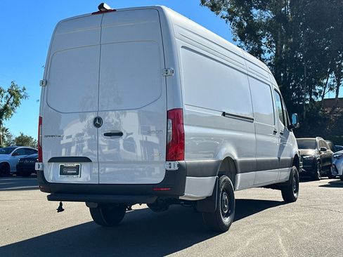 New 2025 Mercedes-Benz Sprinter 2500 image 3