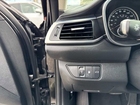 Used 2022 Genesis G70 2.0T w/ Prestige Package image 33