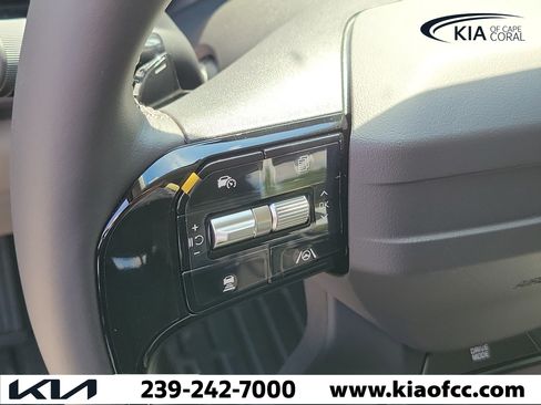 New 2027 Kia Carnival SX FWD image 25