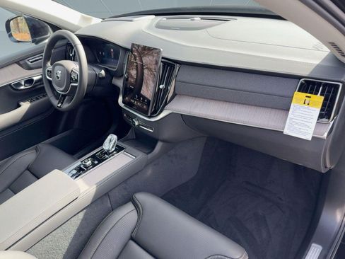 New 2026 Volvo XC90 B5 Ultra w/ Protection Package image 31