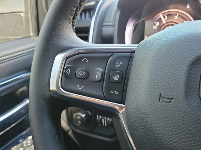 Used 2025 RAM 2500 Laramie AWD/4WD image 34