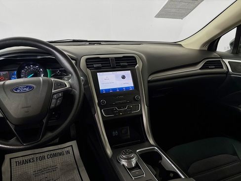 Used 2020 Ford Fusion SE FWD image 22