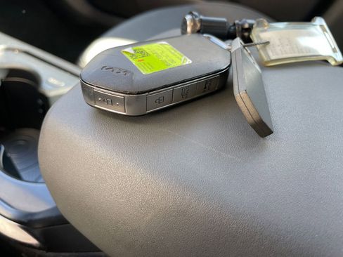 Used 2025 Kia K4 LXS image 21