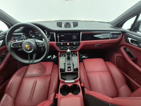 Certified 2026 Porsche Macan Turbo AWD/4WD image 20