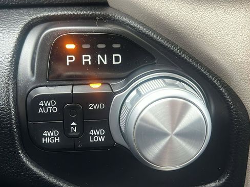 Used 2019 RAM 1500 Laramie image 11