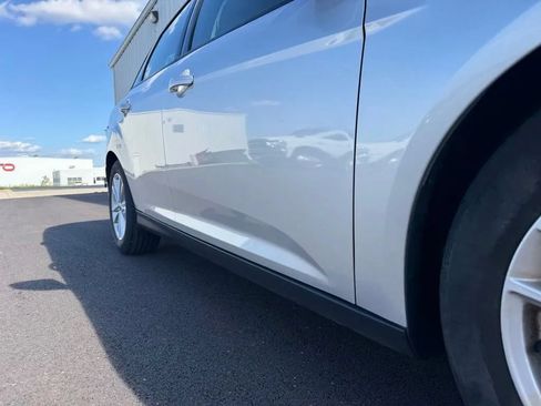 Used 2016 Ford Focus SE FWD image 11