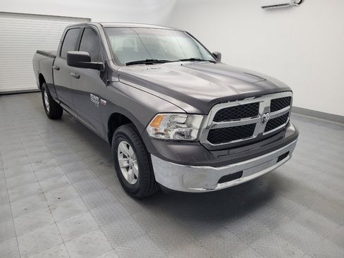 Used 2019 RAM 1500 Classic SLT RWD image 13