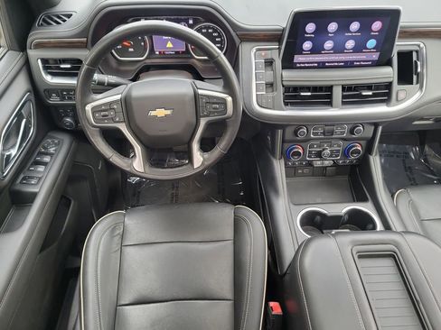 Used 2021 Chevrolet Suburban Premier w/ Premium Package image 16