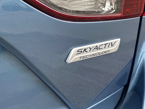 Used 2018 MAZDA MAZDA3 Sport FWD image 31