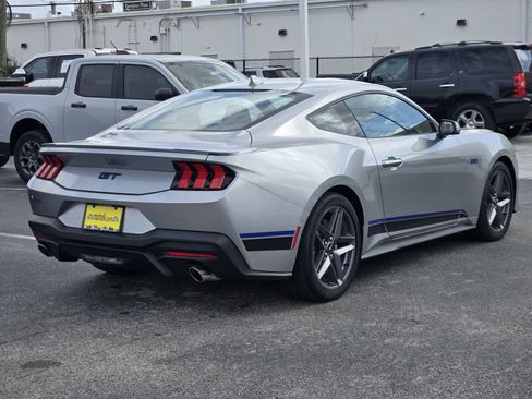 Used 2024 Ford Mustang GT Premium image 6