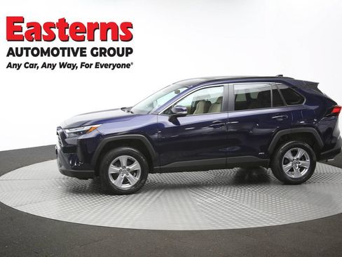 Used 2022 Toyota RAV4 XLE AWD/4WD image 63