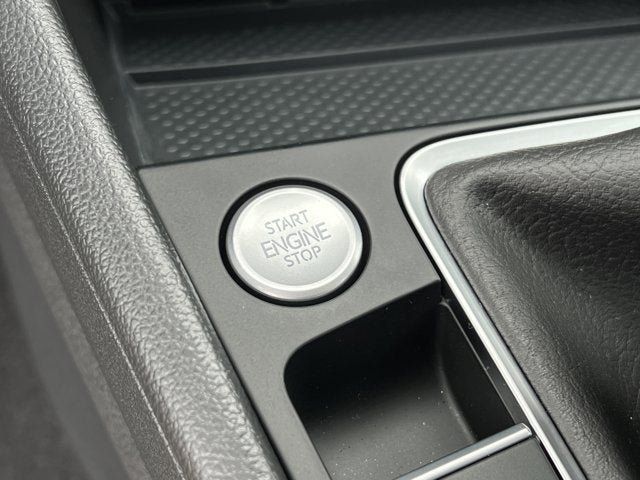 New 2025 Volkswagen Jetta SE FWD image 25