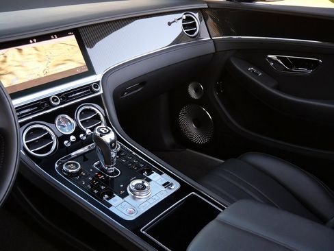 Used 2022 Bentley Continental GT image 13