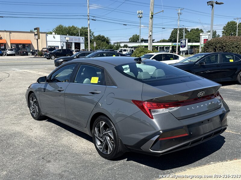 Used 2024 Hyundai Elantra Limited FWD image 7