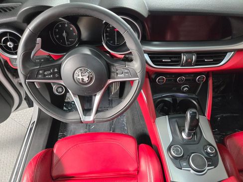 Used 2018 Alfa Romeo Stelvio Ti Sport AWD/4WD image 13