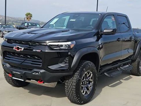 New 2026 Chevrolet Colorado ZR2 w/ Technology Package AWD/4WD image 1
