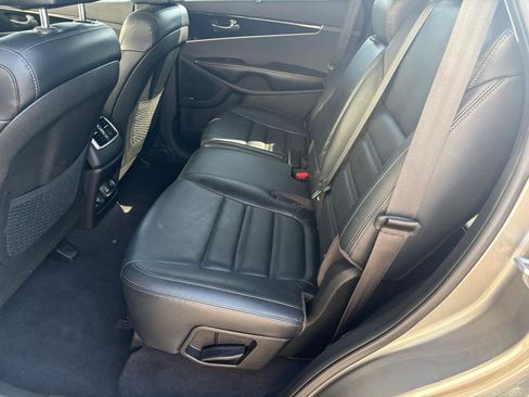 Used 2019 Kia Sorento EX w/ EX Touring Package FWD image 15