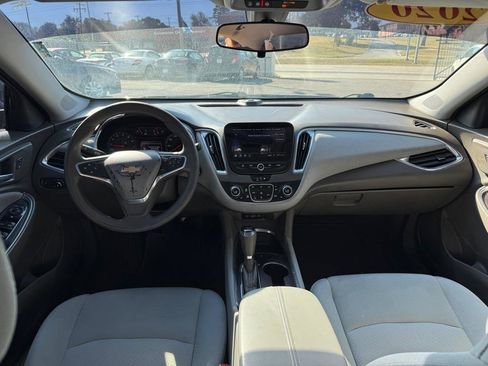 Used 2020 Chevrolet Malibu LT FWD image 10
