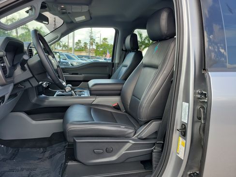 Used 2025 Ford F150 Lightning XLT AWD/4WD image 18