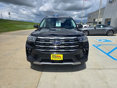 New 2026 Ford Explorer Active w/ Active Comfort Package AWD/4WD image 8