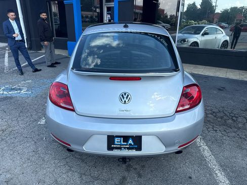 Used 2013 Volkswagen Beetle 2.0T FWD image 3