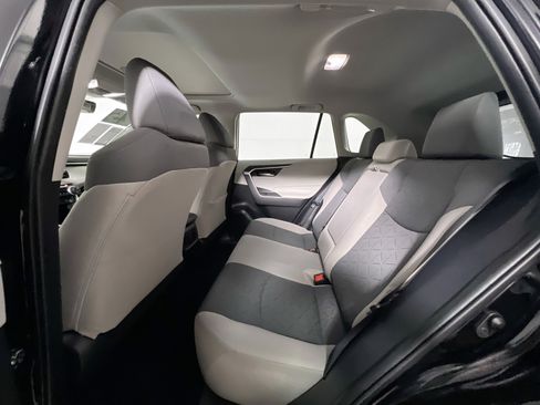 Used 2025 Toyota RAV4 XLE w/ Convenience Package FWD image 29