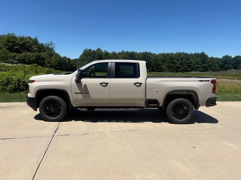 New 2026 Chevrolet Silverado 2500 Custom w/ Custom Value Package AWD/4WD image 6