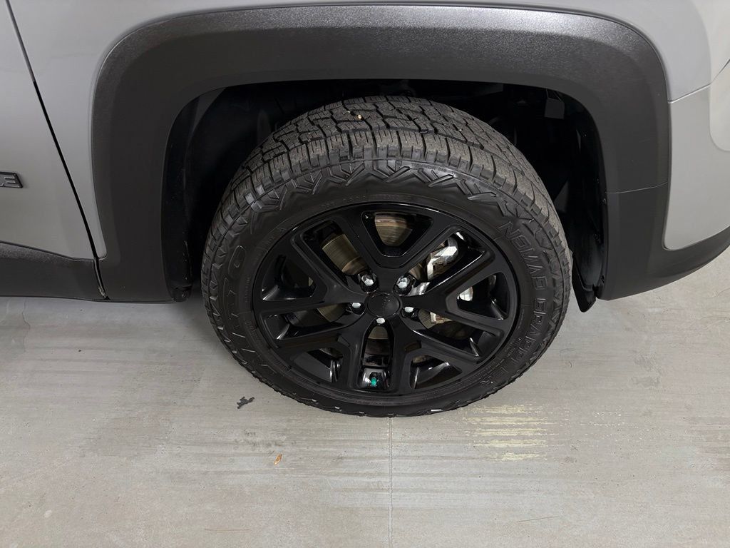 Used 2022 Jeep Renegade Altitude AWD/4WD image 10