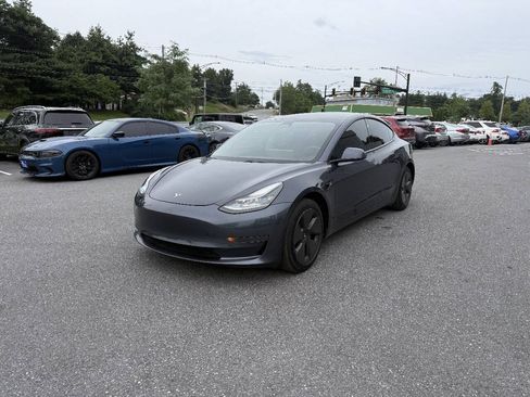 Used 2021 Tesla Model 3 Standard Range Plus RWD image 2