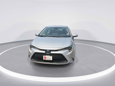 Certified 2022 Toyota Corolla LE FWD image 3