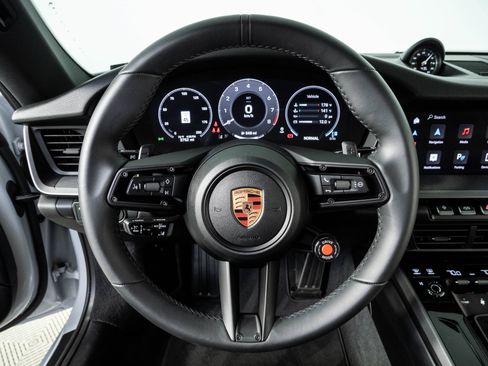 Certified 2025 Porsche 911 Carrera w/ Premium Package RWD image 9