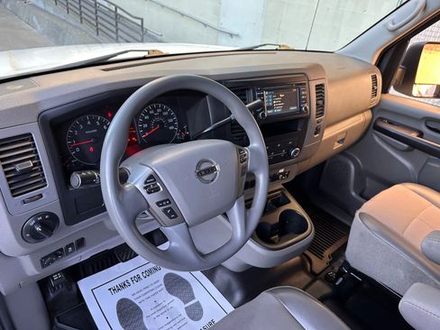 Used 2018 Nissan NV 2500 SV w/ Navigation Package image 10