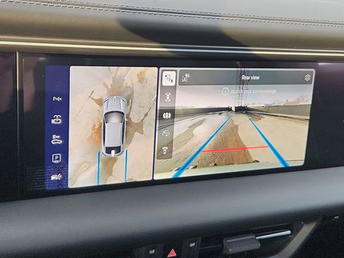 New 2026 Porsche Macan 4 Electric image 18