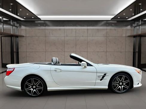 Used 2015 Mercedes-Benz SL 550 image 7