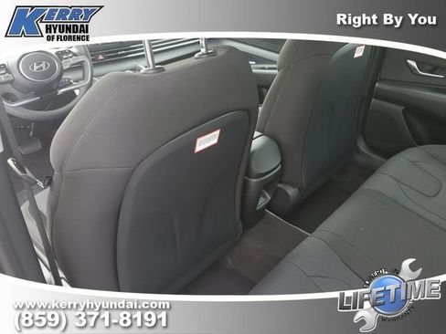 New 2026 Hyundai Elantra SE image 13