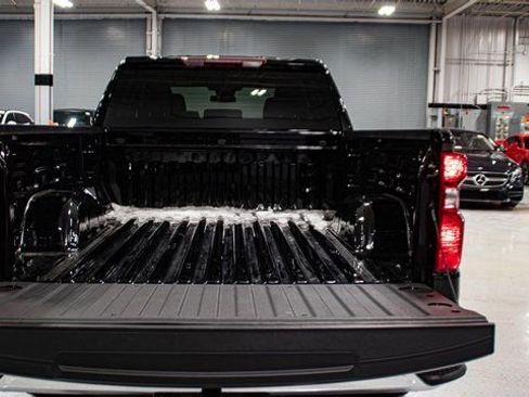 Used 2023 Chevrolet Silverado 1500 LT image 6