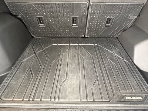 Used 2021 Chevrolet Equinox LS w/ LS Convenience Package FWD image 21