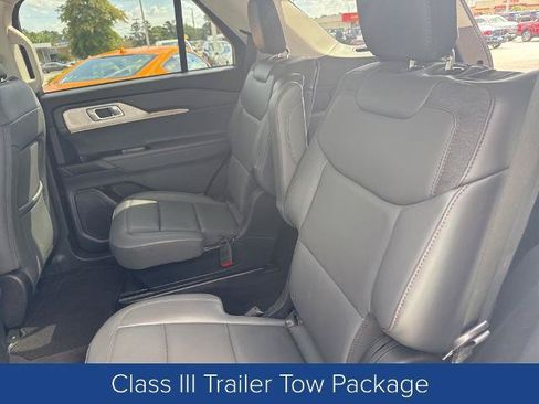 Certified 2026 Ford Explorer Active w/ Active Comfort Package RWD image 13